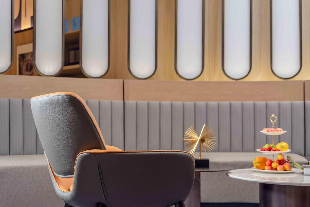 Hotel Express Hongqiao Linkong By Ihg
